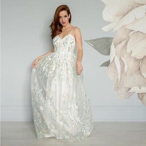 Jordan de Ruiter Buttercup Floral Gown Wedding Dress Size 4 Worn Once